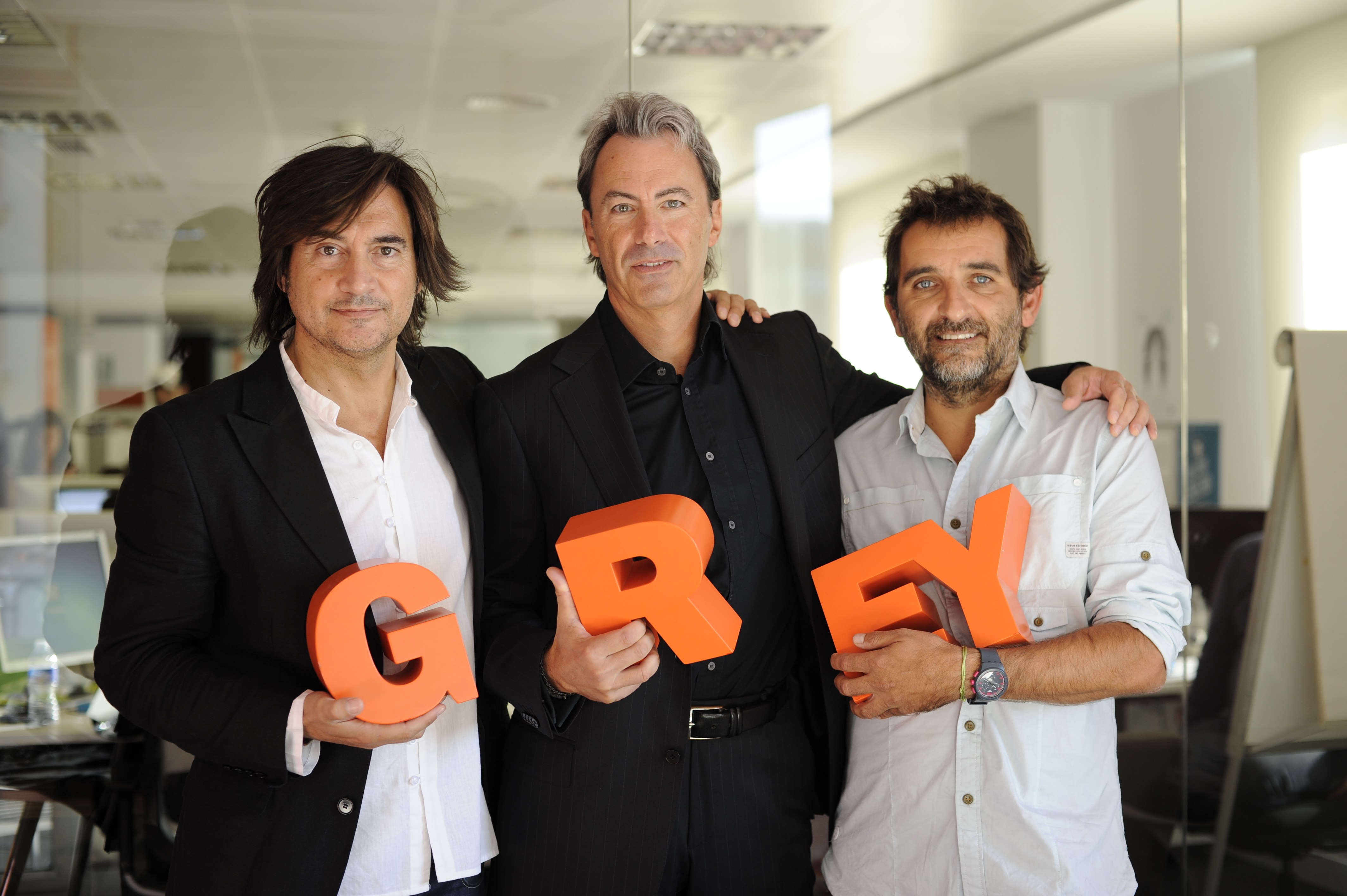 Enric Nel.lo ficha por Grey - El Publicista